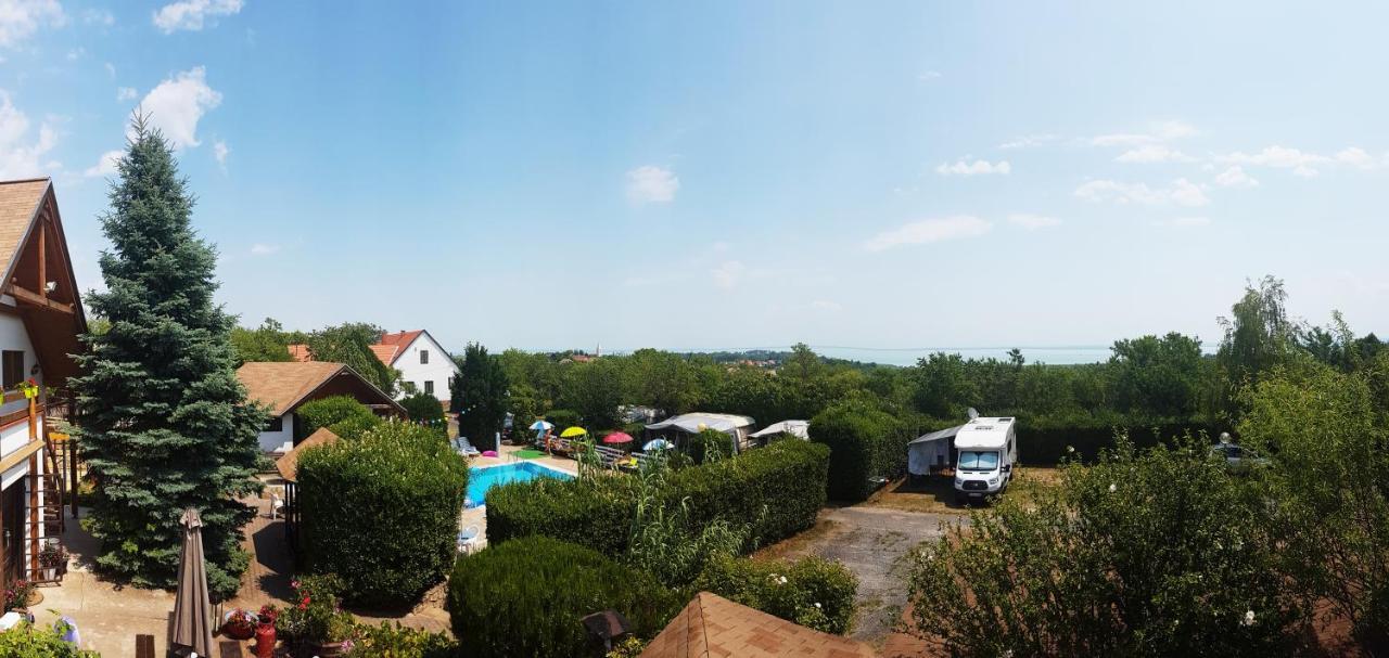 Mandel Fahazak Hotel Paloznak Exterior foto